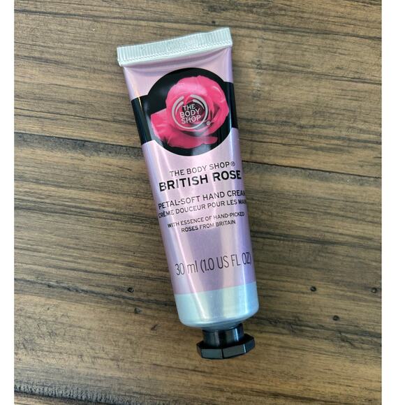 The Body Shop British Rose TRAVEL SET Hand Cream Body Scrub Shower Gel NLA HTF - Picture 2 of 10